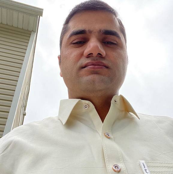 Profile Picture of Ghulam Hussain (@ghulamhussain) on Poshmark