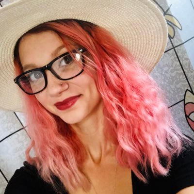 Profile Picture of Miranda Snow (@Miranda42005951) on Twitter