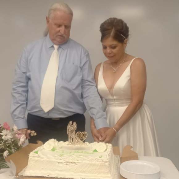 Profile Picture of Ken Oliver (@kenoliver404) on Poshmark