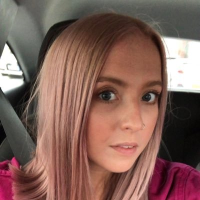 Profile Picture of Laura Matthews (@LadyLaura8519) on Twitter
