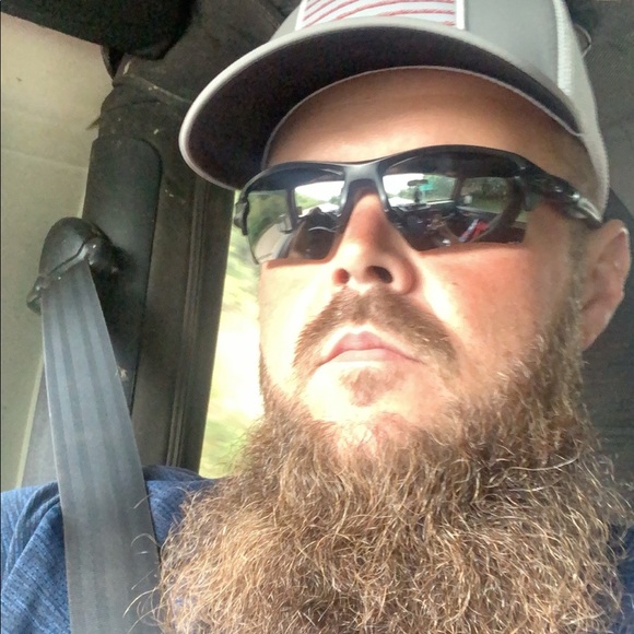 Profile Picture of Jeff Vandyne (@jeffvandyne) on Poshmark