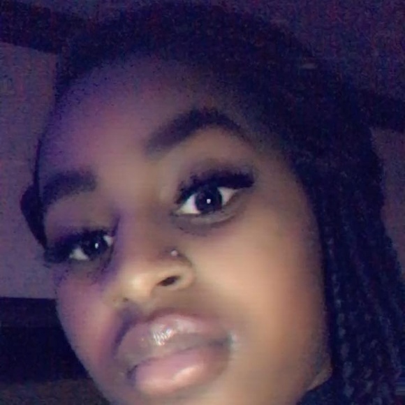 Profile Picture of Kelsie Conliffe (@kconliffe452) on Poshmark