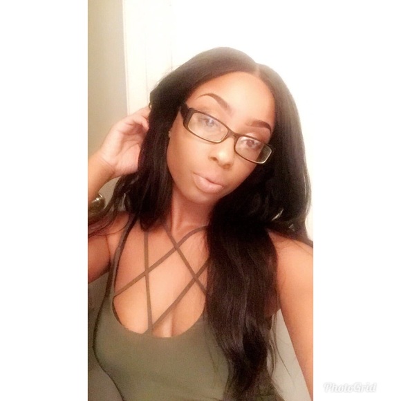 Profile Picture of Daija Moore (@daija_nicoleee) on Poshmark