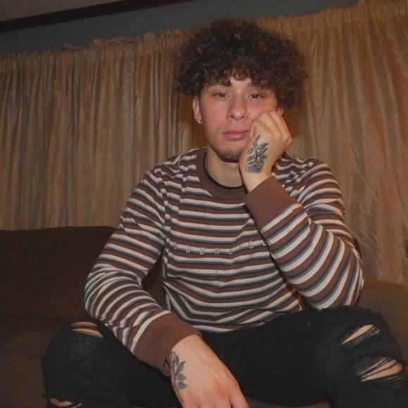 Profile Picture of Brandon Lopez (@brandonlopez923) on Poshmark