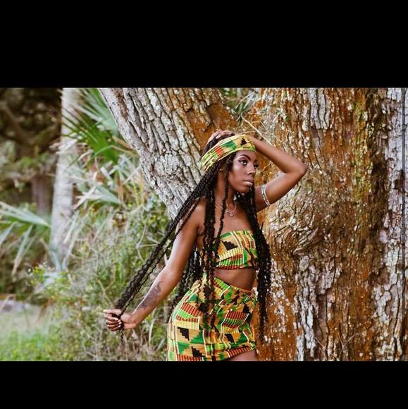 Profile Picture of Sacora Telfare (@sacoratelfare) on Poshmark