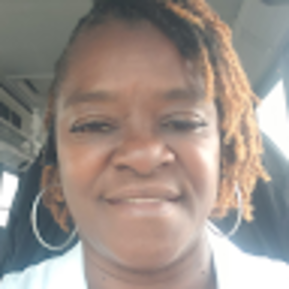 Profile Picture of Dinise Farrior (@dinisefarrior) on Poshmark