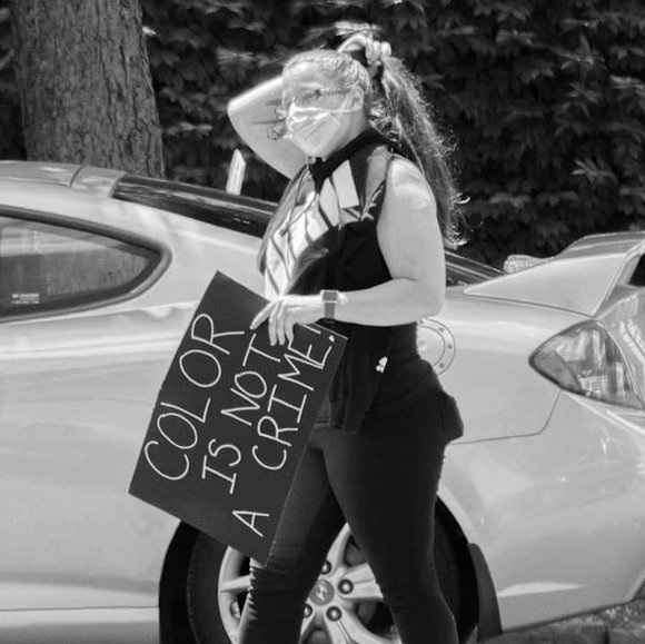 Profile Picture of Brittany Stinedurf (@bstinedurf) on Poshmark