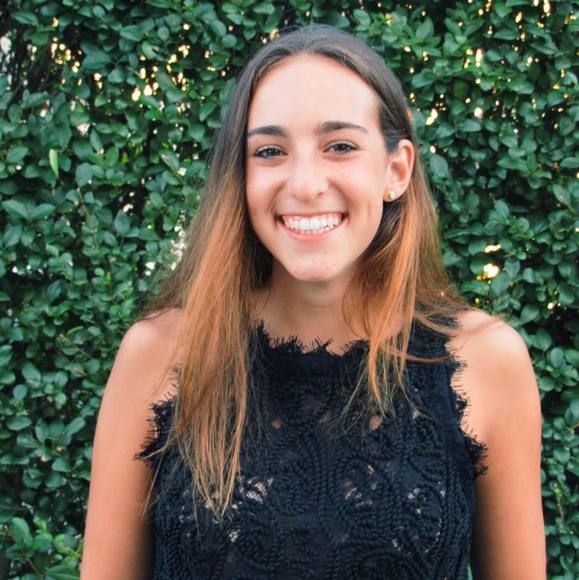 Profile Picture of Claudia Chapman (@cac100199) on Poshmark