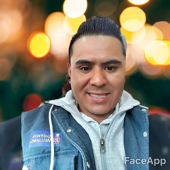 Profile Picture of Fausto Perez (@fausto_perez) on Poshmark