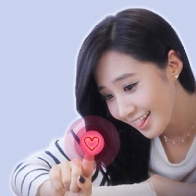 Profile Picture of 빛나는이슬 (@yihua78) on Twitter