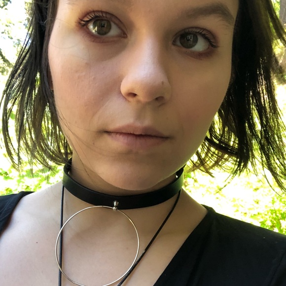 Profile Picture of Leah Bee (@luvrspit) on Poshmark