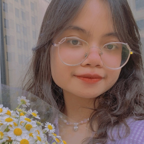 Profile Picture of Kaylie Nguyen (@kaylienguyen824) on Poshmark