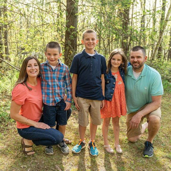 Profile Picture of Kelli Torrison (@kellitorrison) on Poshmark