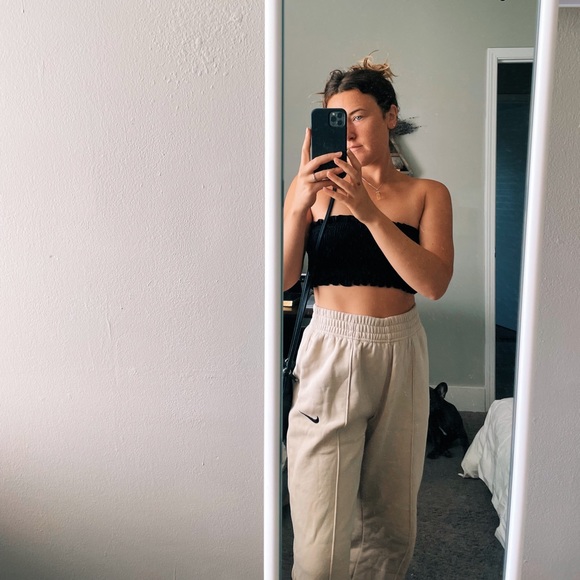 Profile Picture of Tori Budd (@t_budd) on Poshmark