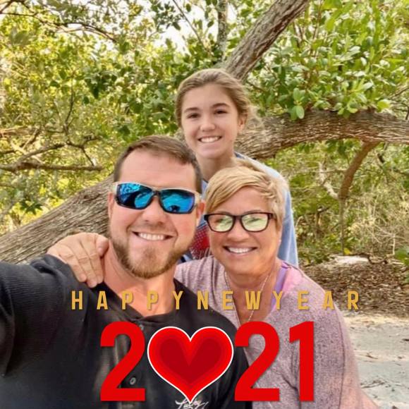 Profile Picture of Lisa Calvert (@lisacalvert) on Poshmark