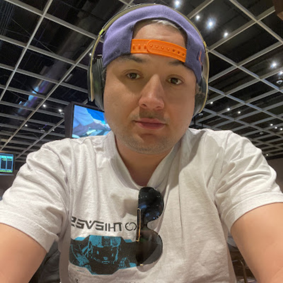 Profile Picture of Jarratt Wittboldt (@jarrattw) on Poshmark