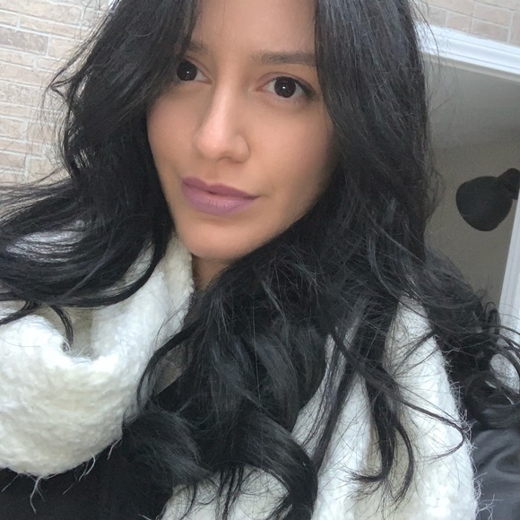Profile Picture of Nicoletta Antonacci (@nicdenene) on Poshmark