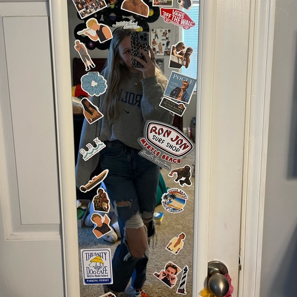 Profile Picture of Meredith Casey (@merecase0251) on Poshmark