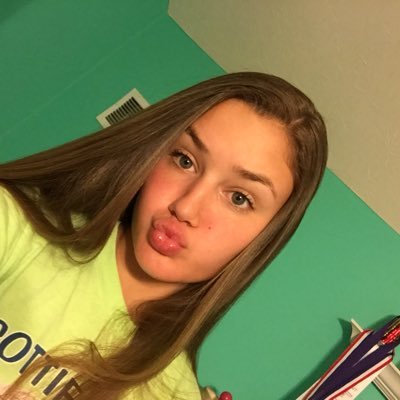 Profile Picture of Haylee Allen (@hayleeallen6) on Twitter