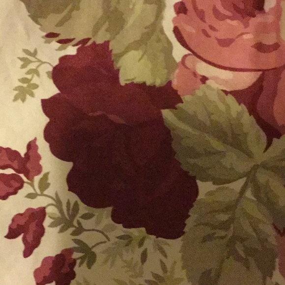 Profile Picture of Claire Reichard (@happiness100) on Poshmark