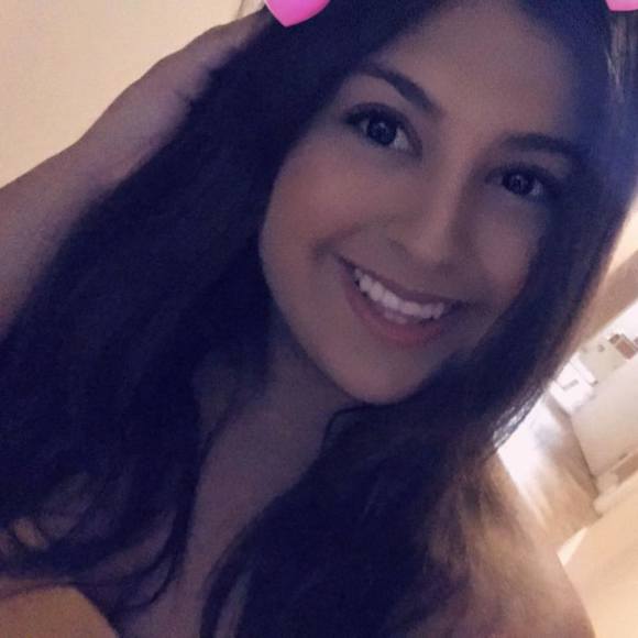 Profile Picture of Jordyn Dallosta (@jordyndallosta) on Poshmark