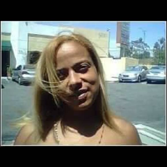 Profile Picture of Tece Tece (@amorme1) on Poshmark