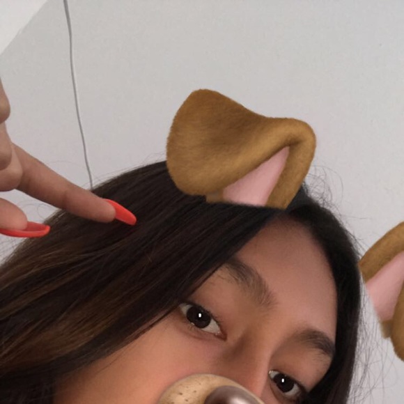 Profile Picture of Ania Rodriguez (@anaya2201) on Poshmark