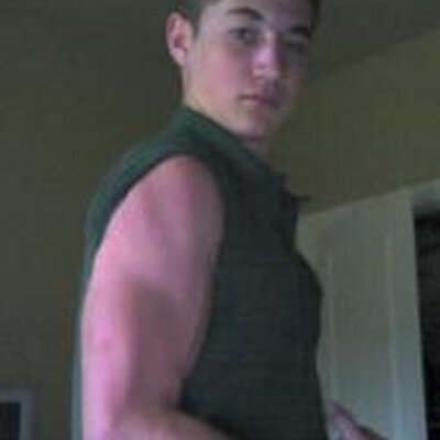 Profile Picture of Connor Perrin (@TOULABOY) on Twitter