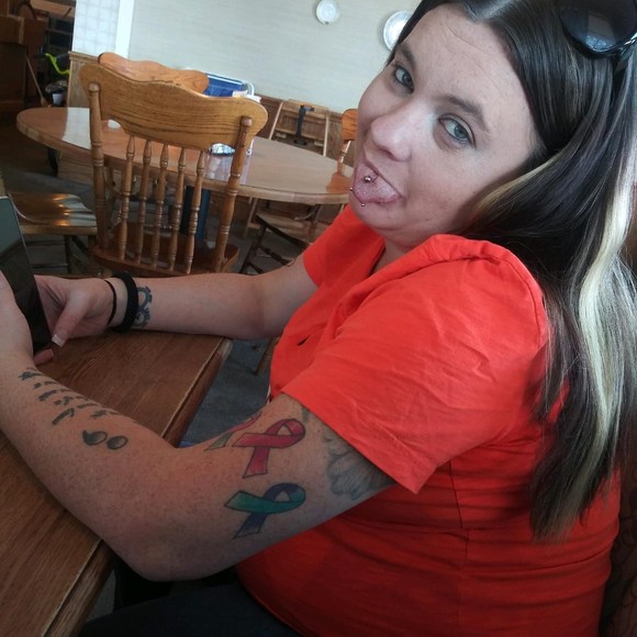 Profile Picture of April Moore (@a_moore0618) on Poshmark