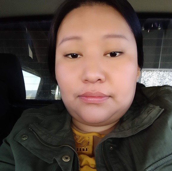 Profile Picture of Shelby Cassadore (@scassadore) on Poshmark