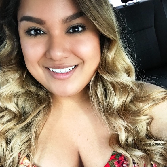 Profile Picture of Elseida Alonzo (@elseida98) on Poshmark