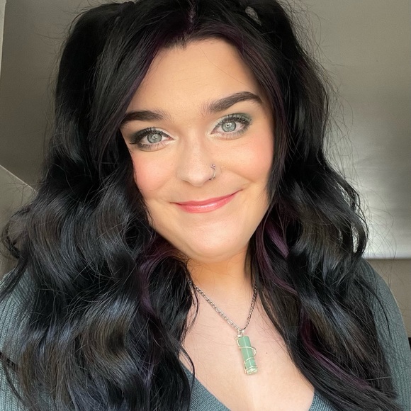 Profile Picture of Brittany Dawes (@_bslice) on Poshmark