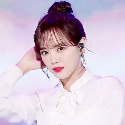 Profile Picture of 세정 오빠 🐳 (@MichellaOey1) on Twitter