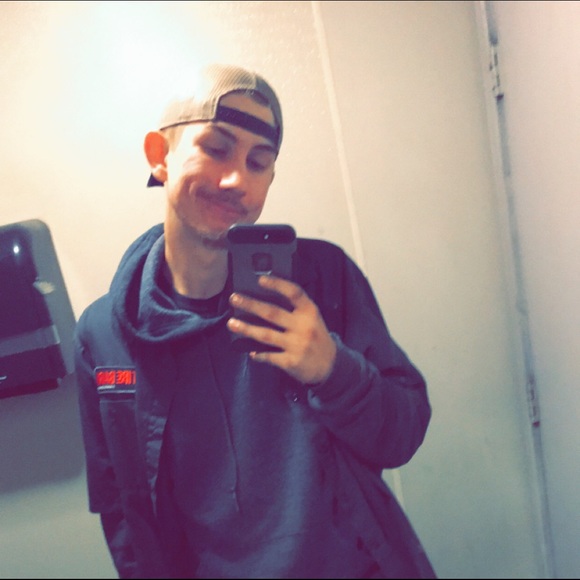 Profile Picture of Dominic Croussore (@dcroussore) on Poshmark