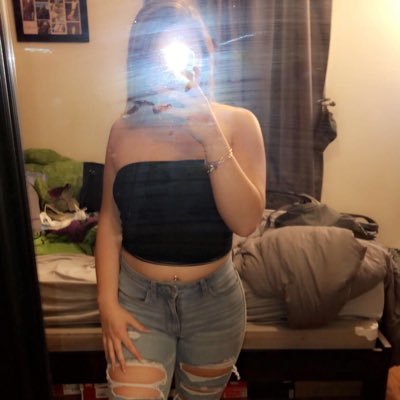 Profile Picture of Gabriella Steiner (@Gabriel72168877) on Twitter