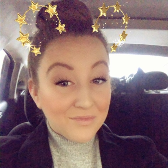 Yvonne Gorajec - Poshmark Profile Picture of Yvonne Gorajec (@gorajecy897) on Poshmark