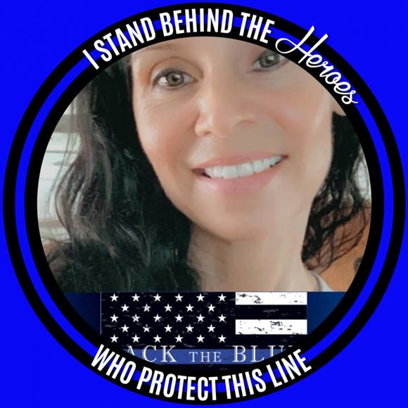 Profile Picture of Samantha Landgraf (@samy7624) on Poshmark