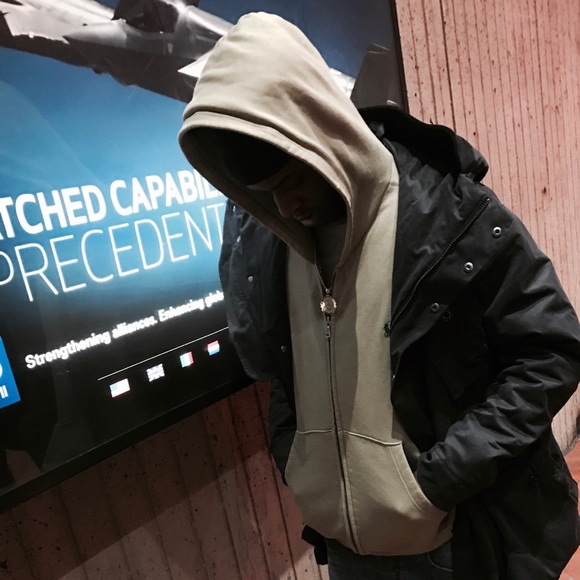 Profile Picture of Darius Long (@trxpdeeezzy_) on Poshmark