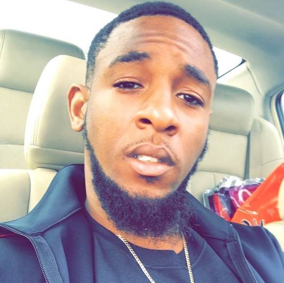 Profile Picture of Derrick Grant (@derrickgrant958) on Poshmark