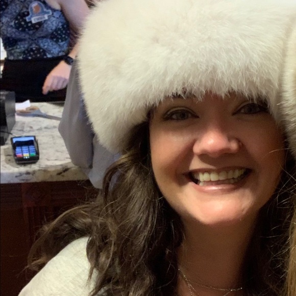 Profile Picture of Sonia Caradonna (@molarmama) on Poshmark