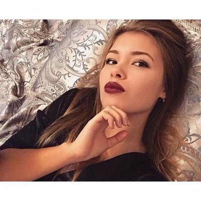 Profile Picture of Isla Hughes (@FerranteAngelo5) on Twitter