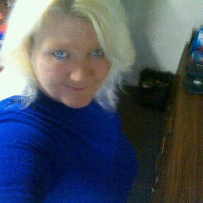 Profile Picture of Lisa Lock (@lisalock444) on Twitter