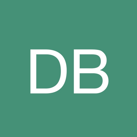 Profile Picture of Dannyle Bell (@dsmo2014) on Poshmark