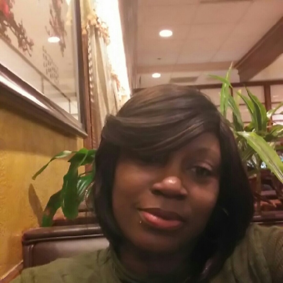 Profile Picture of Rasheda Jones (@lil_moma01) on Poshmark