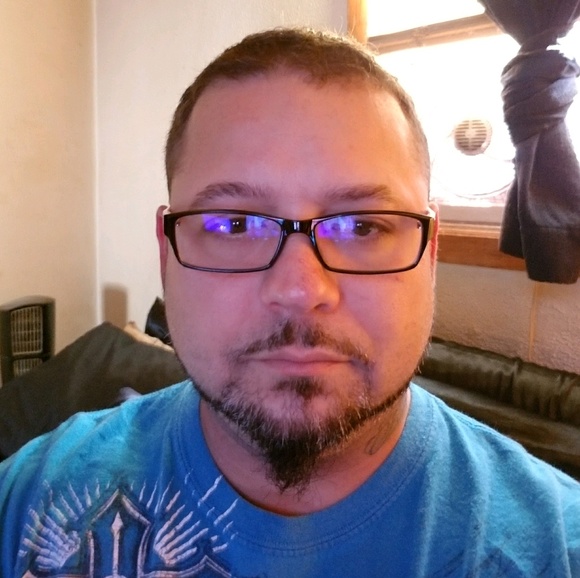 Profile Picture of Tony Courchaine (@tonycourchaine) on Poshmark