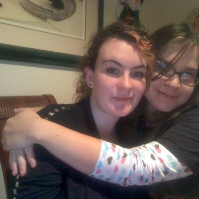 Profile Picture of Danielle Alzamora (@danyellsphone) on Twitter