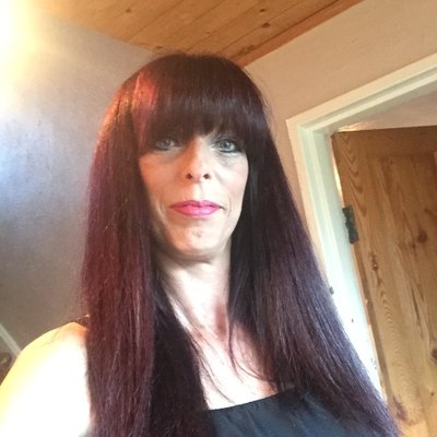 Profile Picture of Annette Page (@annettepage1) on Twitter