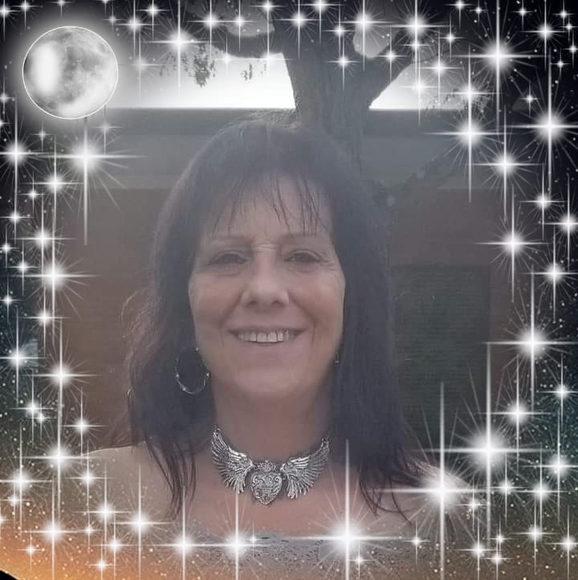 Profile Photo of Brenda Griffith (@brendagriffi196) on Poshmark