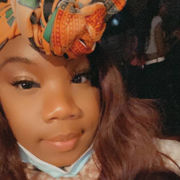 Profile Picture of Erika Osbourne (@jamericangyal) on Poshmark