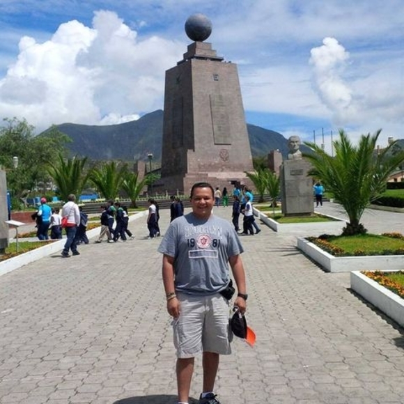 Profile Picture of Cesar giovanny Valladares castañeda (@cvalladaresc71) on Poshmark